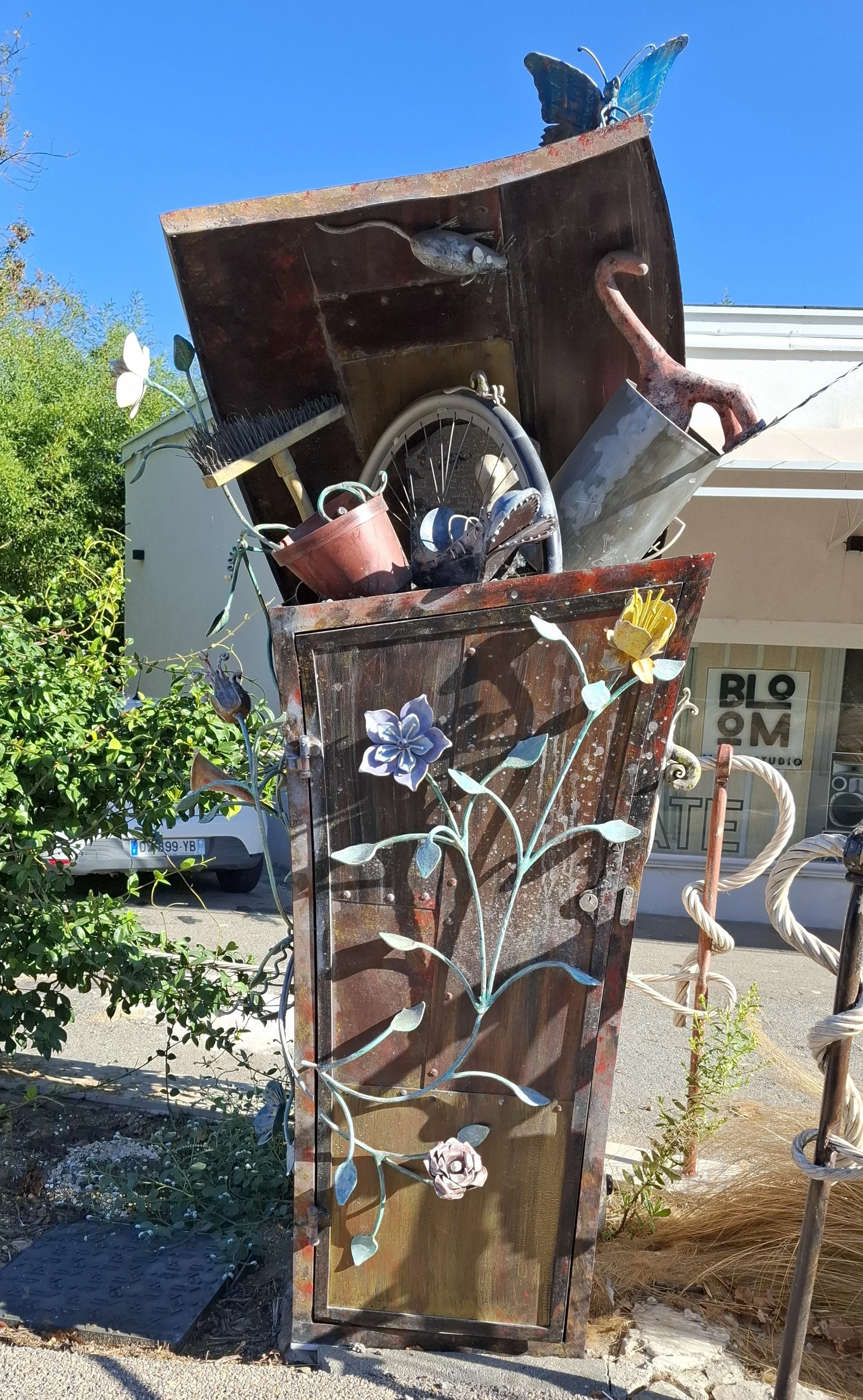 Une drôle de sculpture!